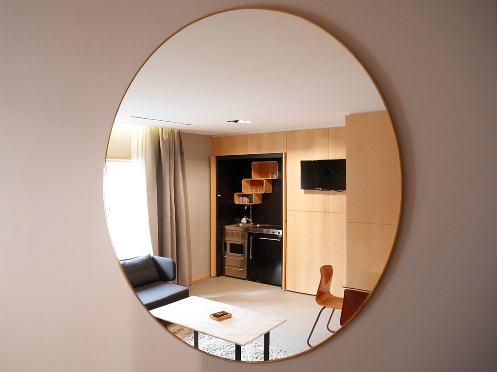 Suite 2 Miroir
